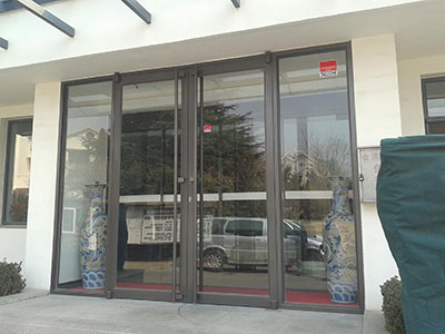 石家莊肯德基門 石家莊肯德基門